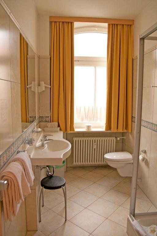 Bischofshof Braustuben Hotel Regensburg Szoba fotó