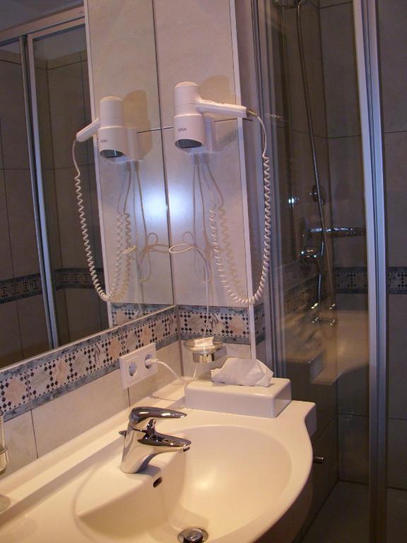 Bischofshof Braustuben Hotel Regensburg Szoba fotó